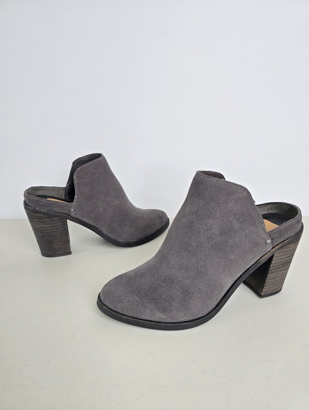 Dolce Vita Selene Gray Suede Block Heel Mule Clogs Booties Size 7.5